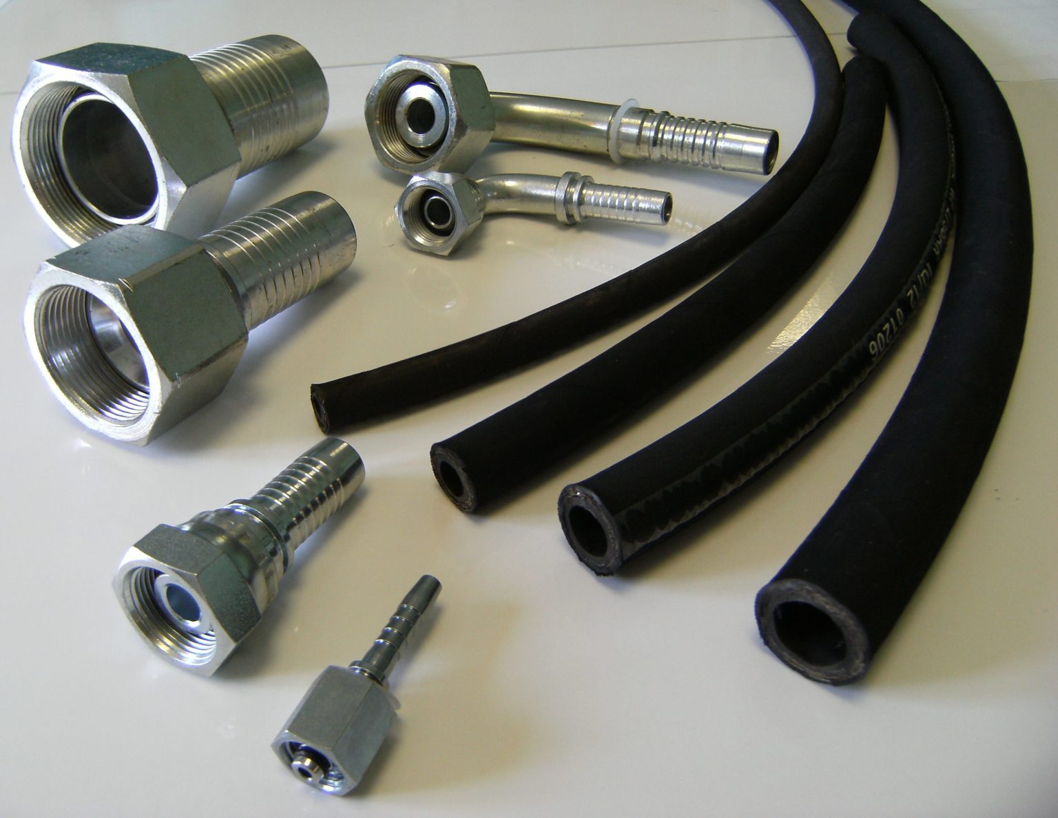 Comment choisir votre tuyau flexible hydraulique